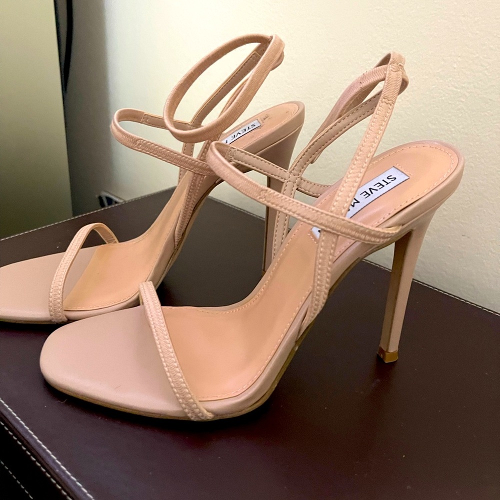Steve Madden tan strappy heels